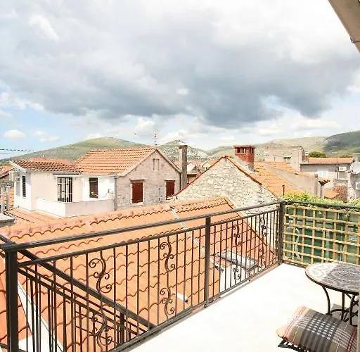 Heritage Stone House Rooms Beljan - Trogir Old Town 3* تروغير